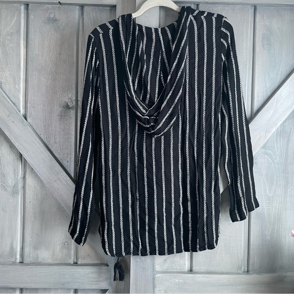 Billabong Women’s Swim cover lightweight pullover black white stripe beach hood - Picture 4 of 5